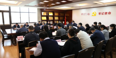 省人社厅召开党组（扩大）会议