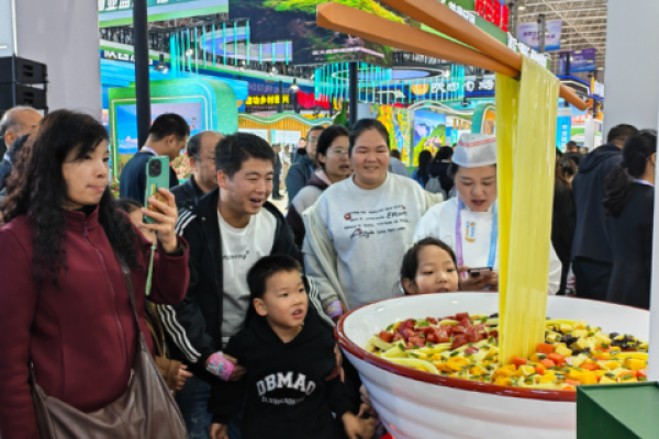 聚焦农高会|一碗面展西岐风采引...